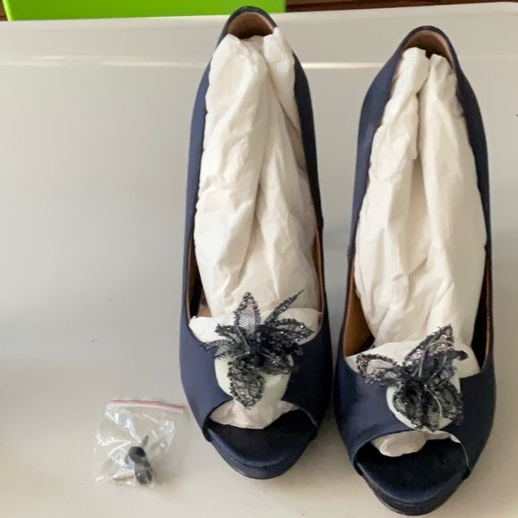 Badgley Mischka Platforme Pumps in Satin/Leather 7 1/2 - Picture 6 of 7